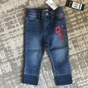 NWT Jeans w/ embroidered flowers 24M